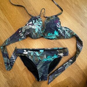 Coastal Blue Tropical Print Bikini Set medium